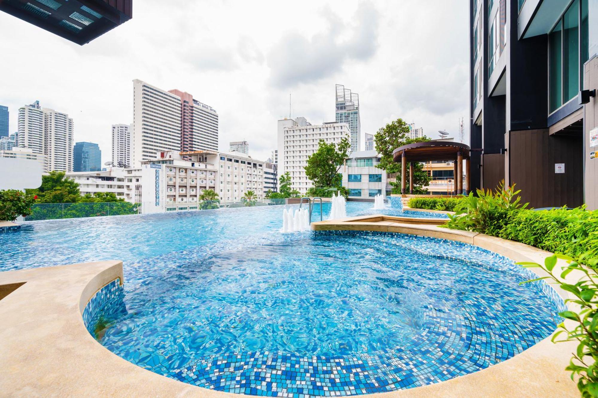 The Rich Residence Sukhumvit Nana Bangkok Luaran gambar