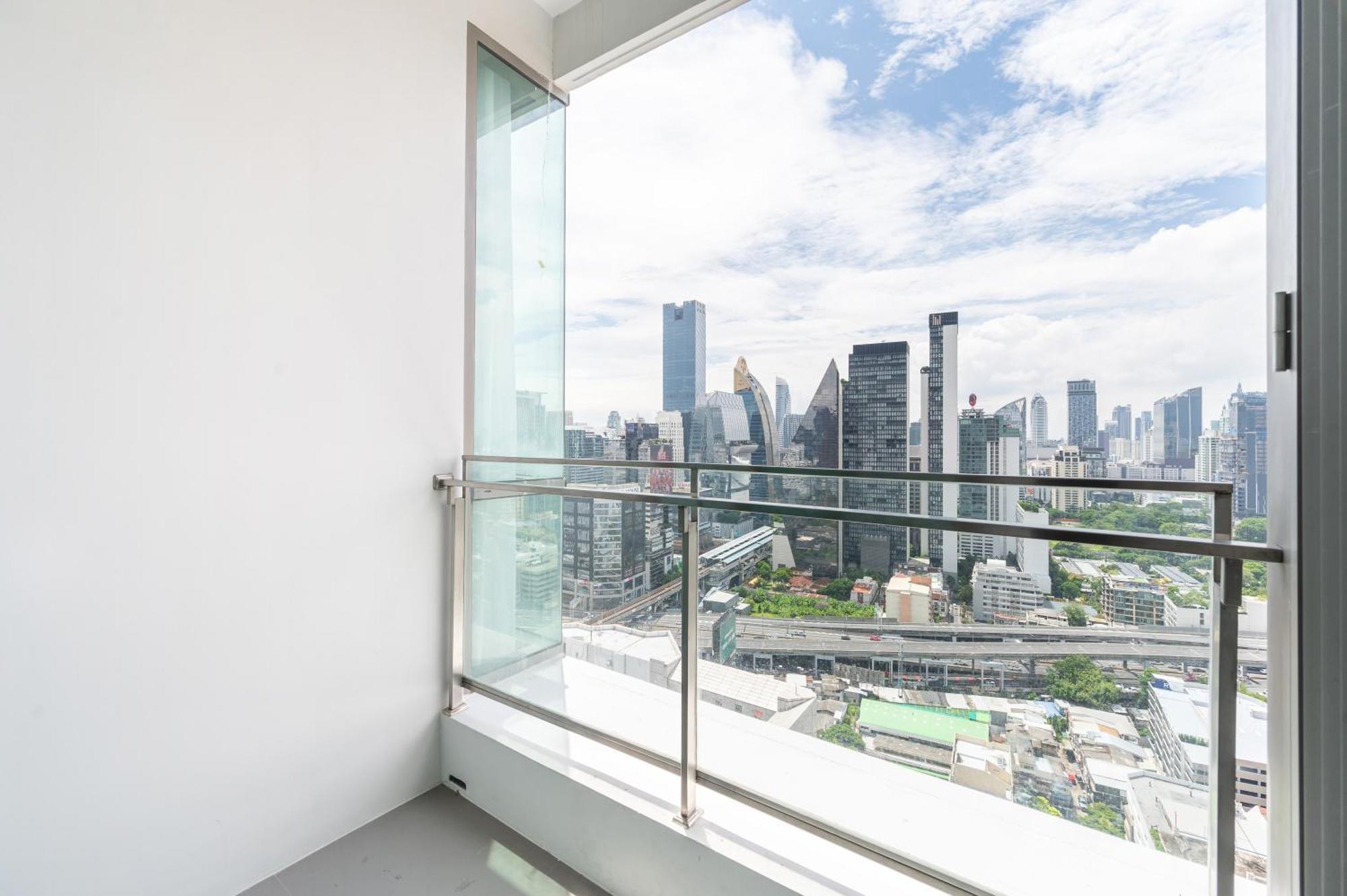The Rich Residence Sukhumvit Nana Bangkok Luaran gambar
