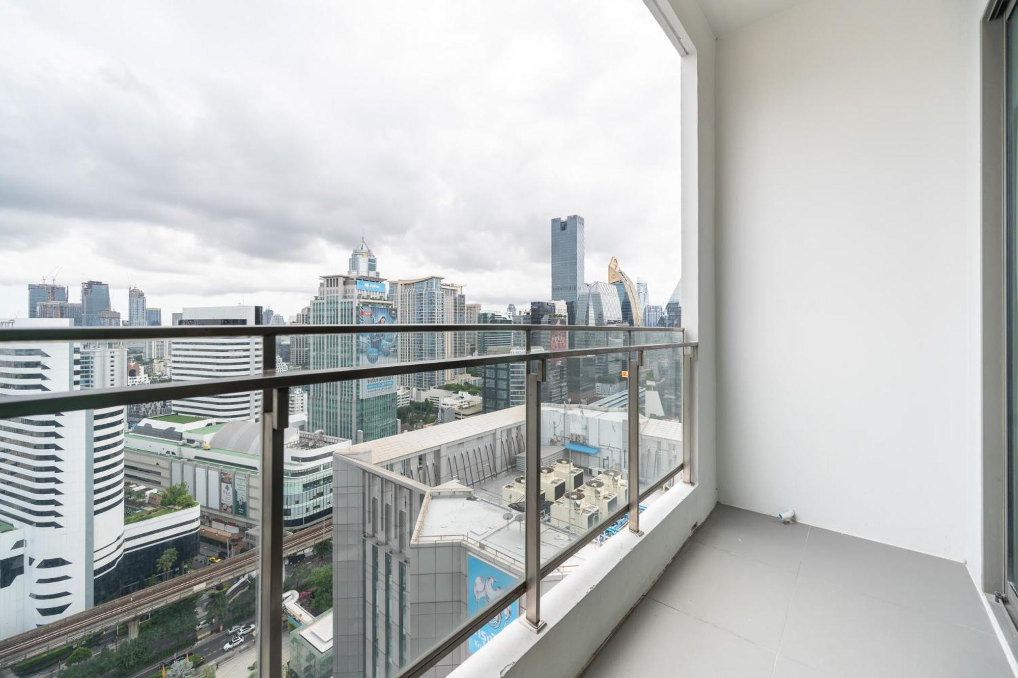 The Rich Residence Sukhumvit Nana Bangkok Luaran gambar