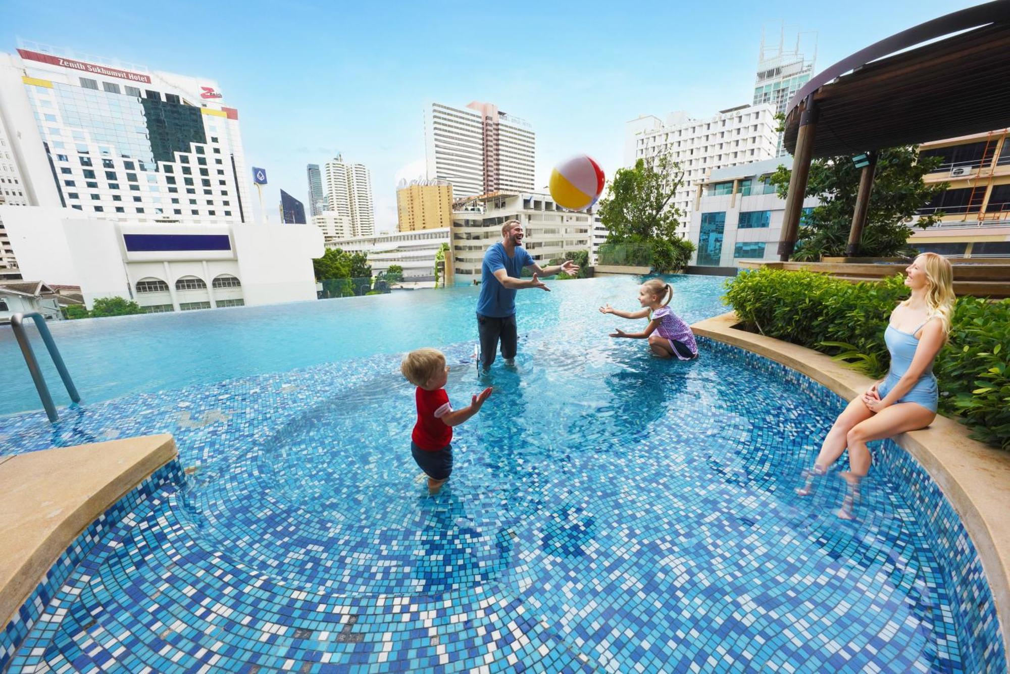The Rich Residence Sukhumvit Nana Bangkok Luaran gambar