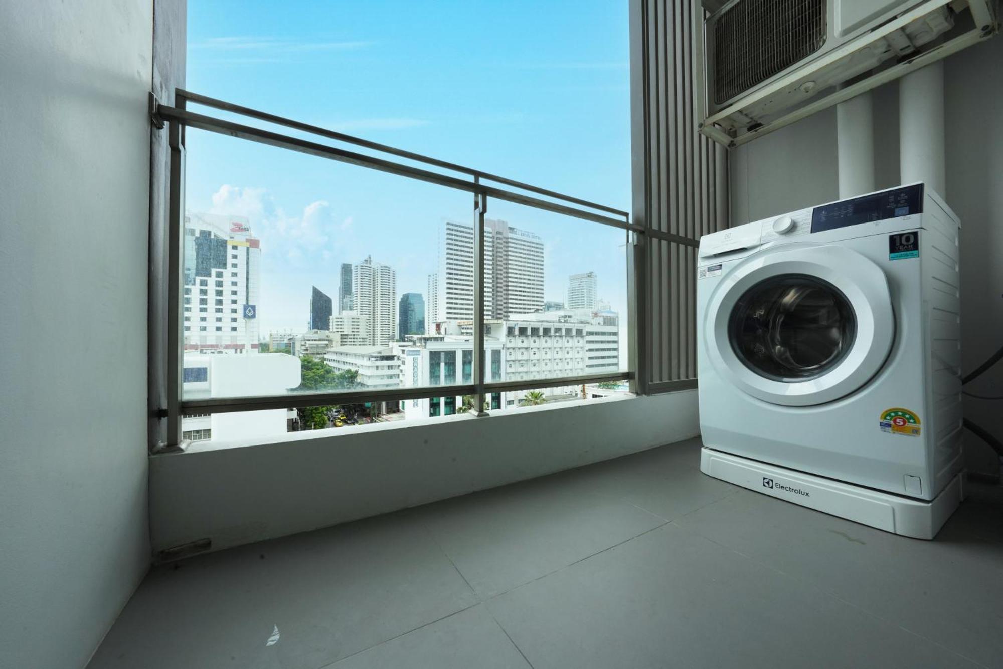 The Rich Residence Sukhumvit Nana Bangkok Luaran gambar